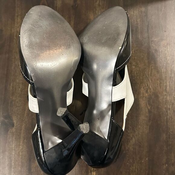 Tahari "Cheri" Peep Toe Pumps Oxford Vintage inspired leather size 9 - Picture 6 of 7